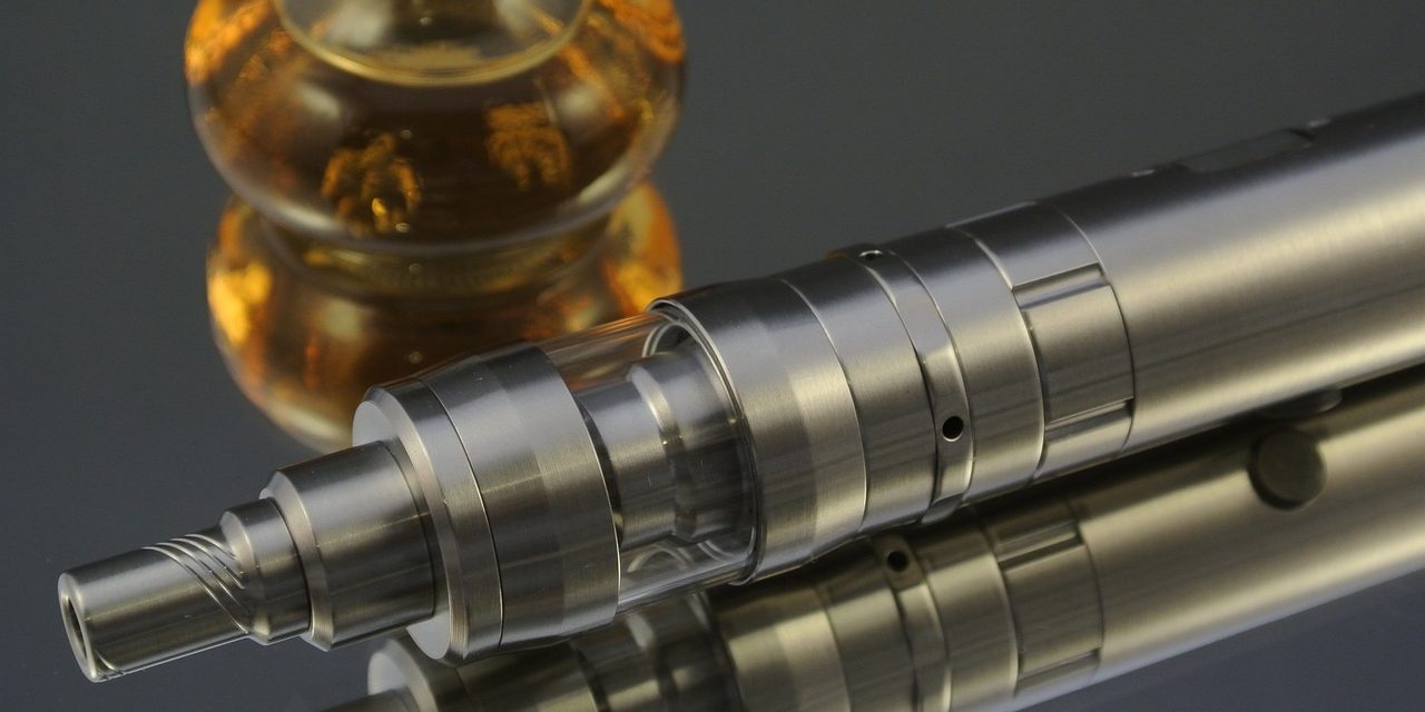 e-cigarette-g3407e992a_1280